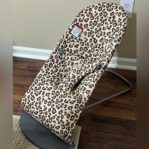 BabyBjorn Bouncer Bliss In Beige/Leopard